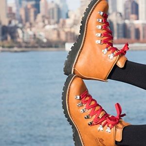 COPY - Danner Mountain Light Cascade Brown
Leather Lace Up Boots